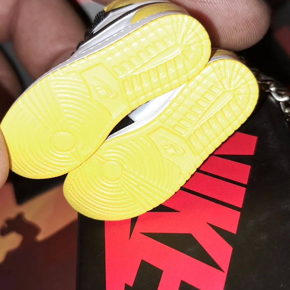 Keychain - Picture 3 of 4